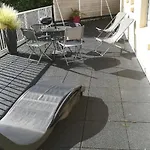 公寓 Magnifique T5 Avec Grande Terrasse, A 400m De La *