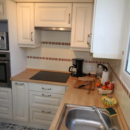 Magnifique T5 Avec Grande Terrasse, A 400m De La Plage